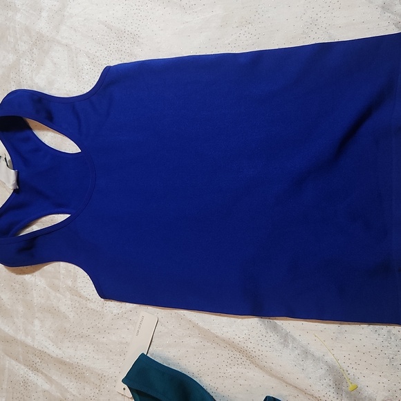 Colorful and new mix sleeveless tank top for women size S (2 pieces) - Picture 3 of 4